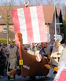 bf4e7bd66df5eaec2cd7eccf3c1109ec.jpg